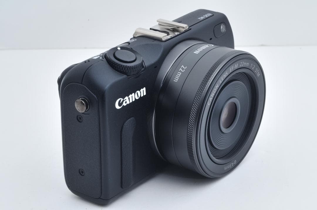 ■新品級■ Canon EOS M2 トリプルレンズキット≪付属品完備≫