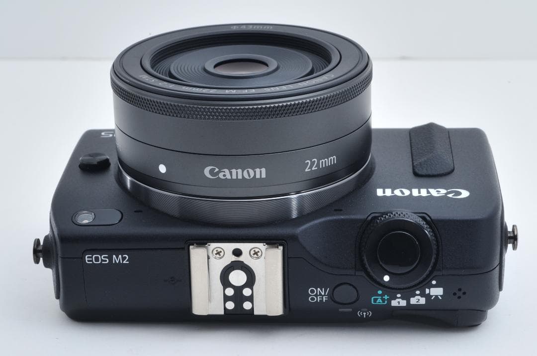 ■新品級■ Canon EOS M2 トリプルレンズキット≪付属品完備≫