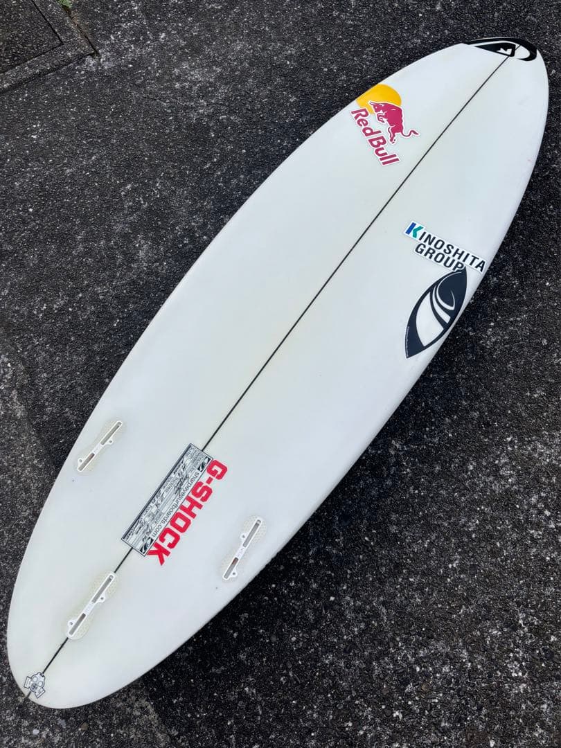 カノア五十嵐　本人直筆ペイント&使用　シャープアイサーフボード