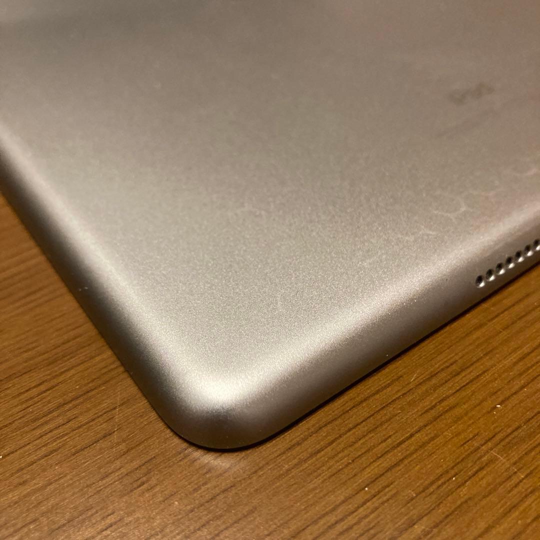 APPLE iPad WI-FI 32GB 6世代 2018