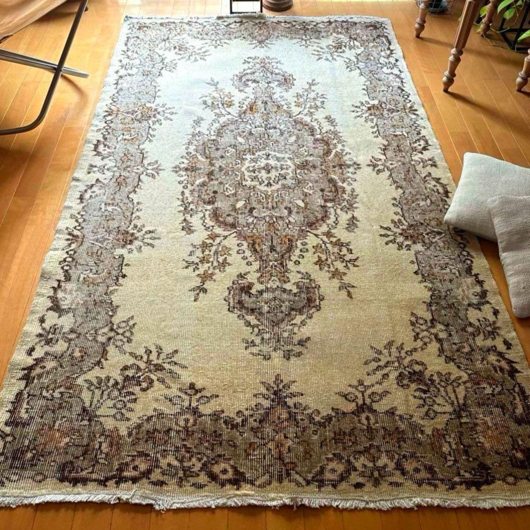 トルコヴィンテージラグ　122×209　メダリオン　ベージュブラウン×グレー