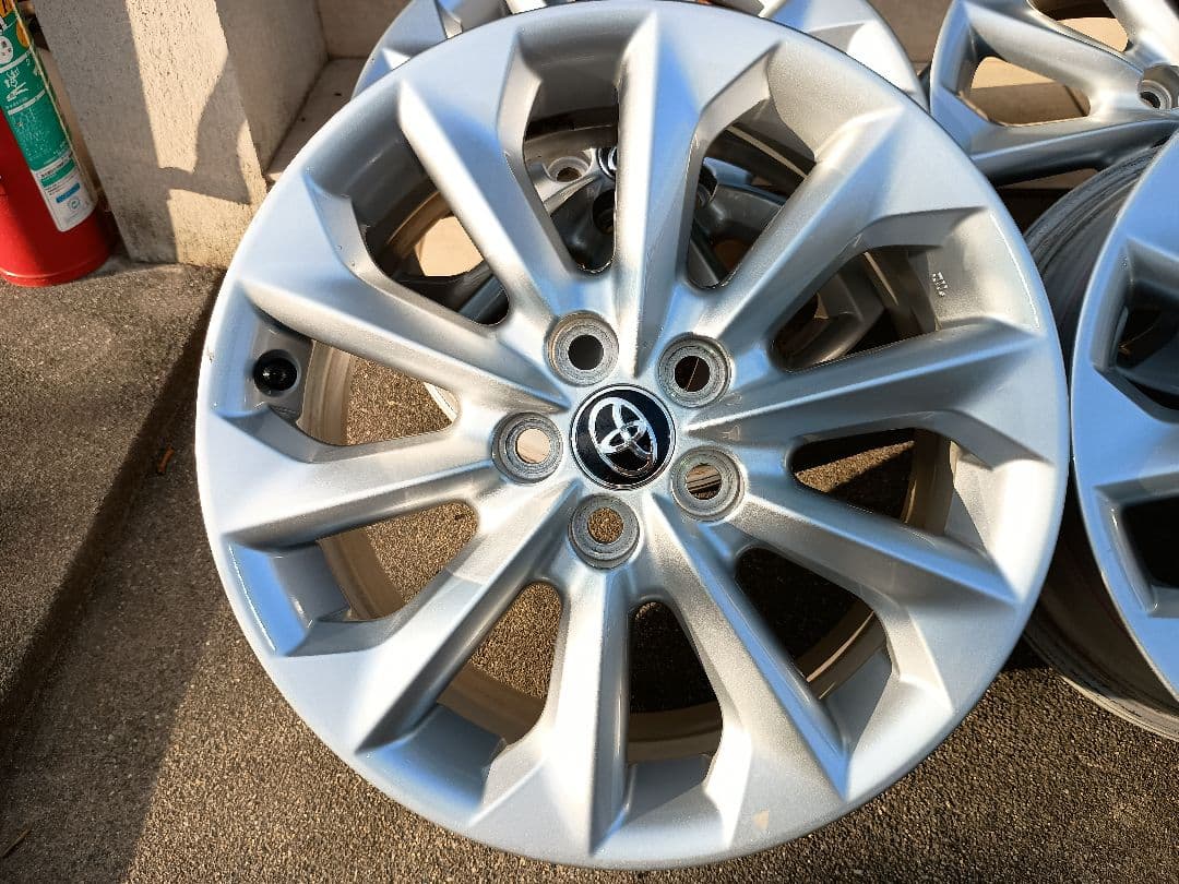 トヨタ 16インチ カローラツーリング純正ホイール