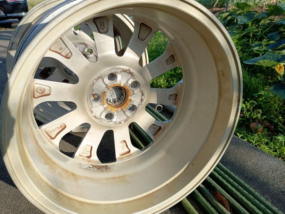 トヨタ 16インチ カローラツーリング純正ホイール