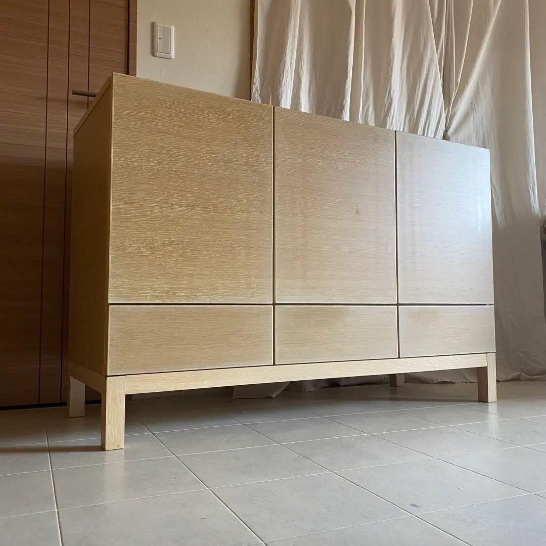 北欧　キャビネット　サイドボード　オーク　モダン　インテリア　家具　脚付き　美品