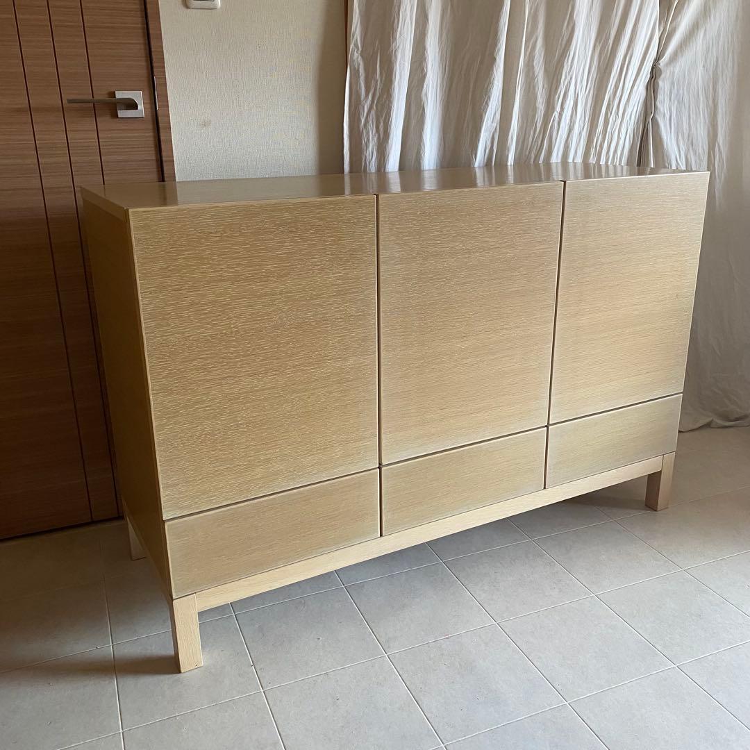 北欧　キャビネット　サイドボード　オーク　モダン　インテリア　家具　脚付き　美品