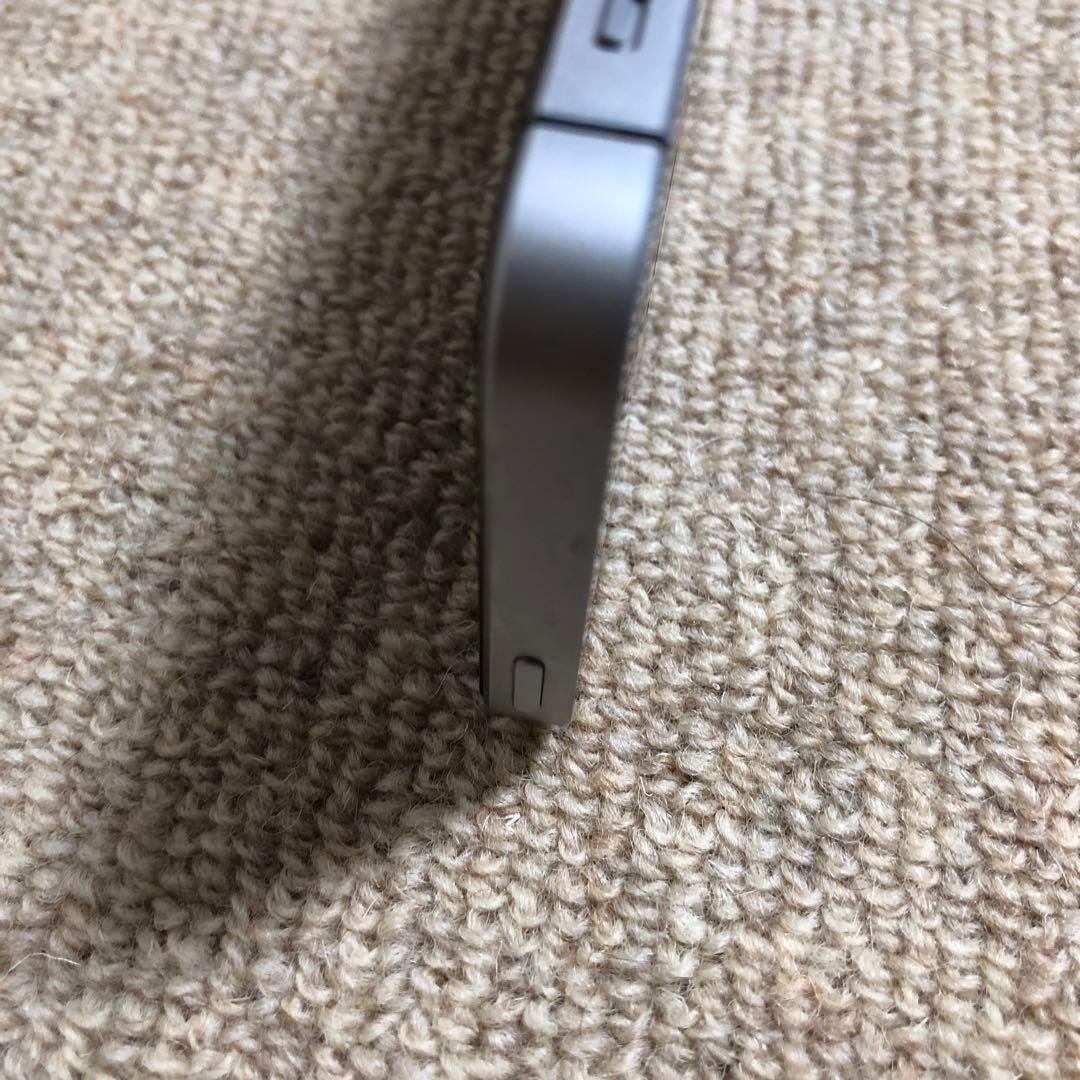 iPhone SE ウッドケース付き