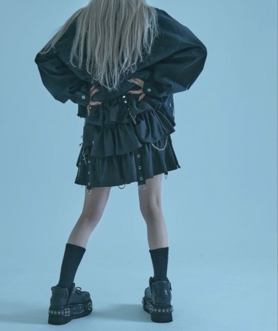 『REFLEM/レフレム』フリルティアードスカート