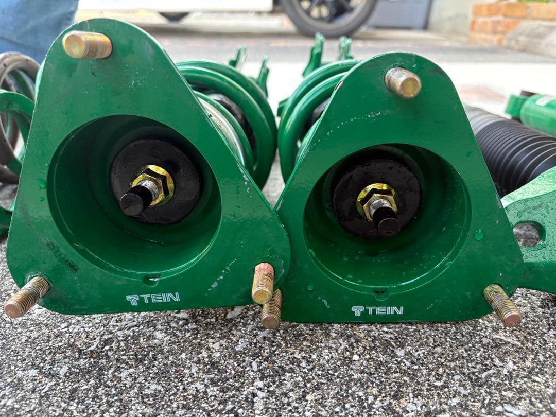 50プリウス　テイン車高調FLEX Z