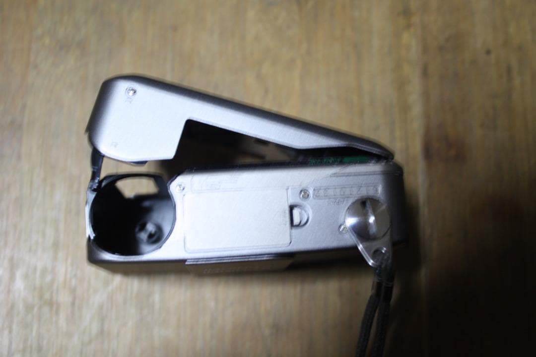 FUJIFILM CARDIA mini TIARAフイルムカメラ　動作品　美品