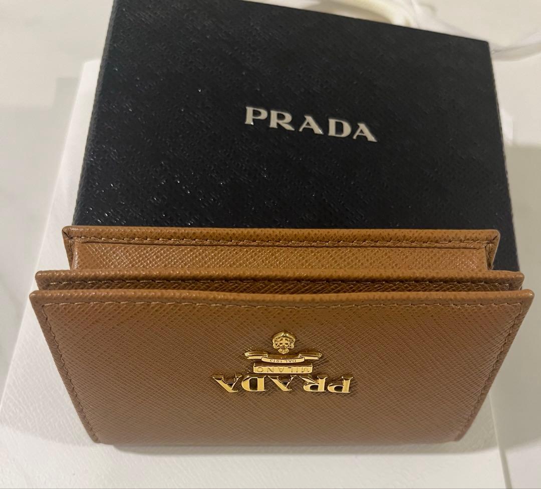 【新品未使用品】PRADA サフィアーノ　名刺入れ　カードケース