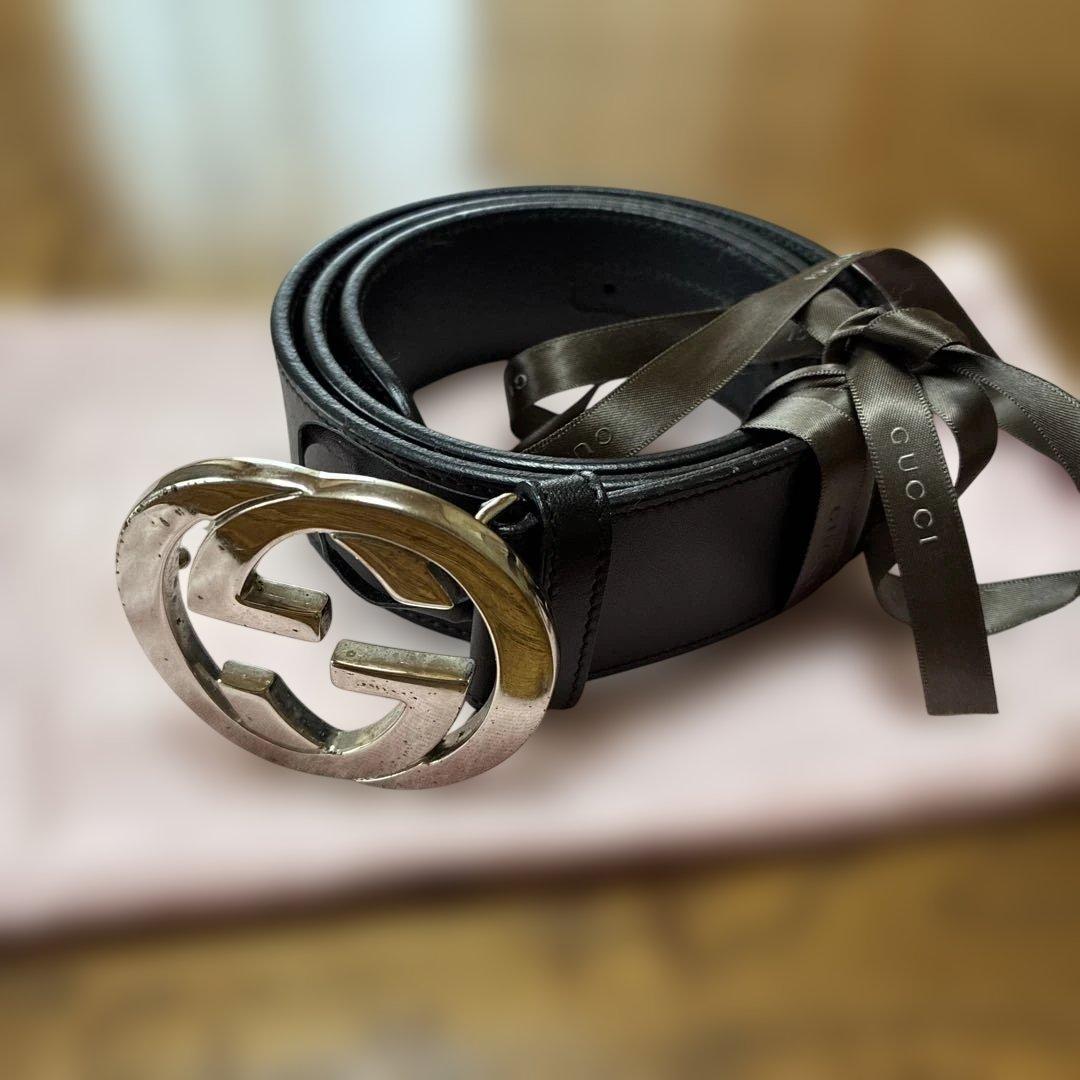 GUCCI ブラックレザーベルト ダブルGロゴ
