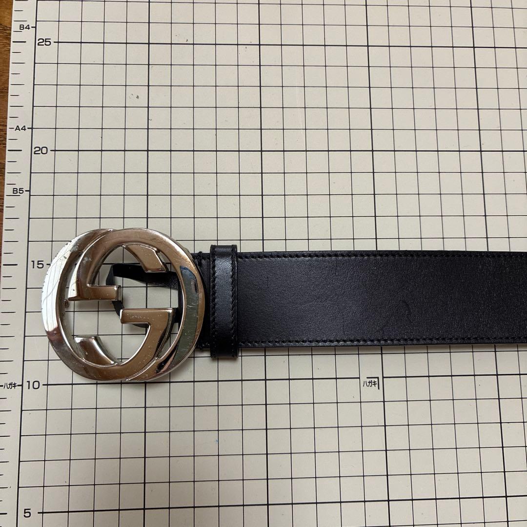 GUCCI ブラックレザーベルト ダブルGロゴ