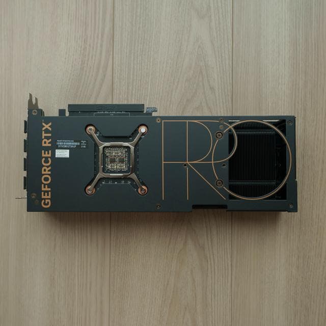 グラフィックボード・グラボ・ビデオカード ASUS ProArt GeForce RTX 4070 Ti SUPER