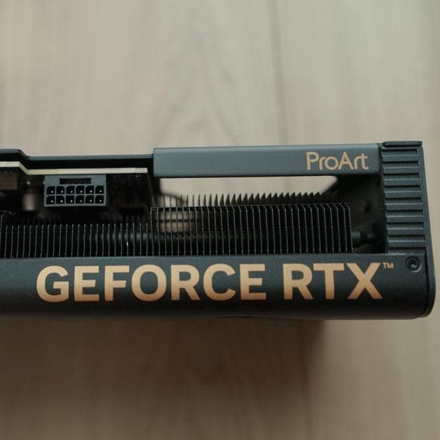 グラフィックボード・グラボ・ビデオカード ASUS ProArt GeForce RTX 4070 Ti SUPER