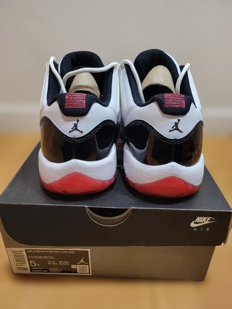 AirJordan11 Retro Low GSホワイト/ブラック/レッド