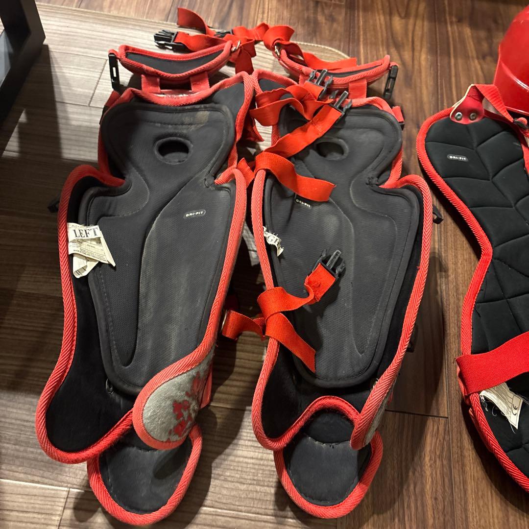 Nike キャッチャー用具セット レッド