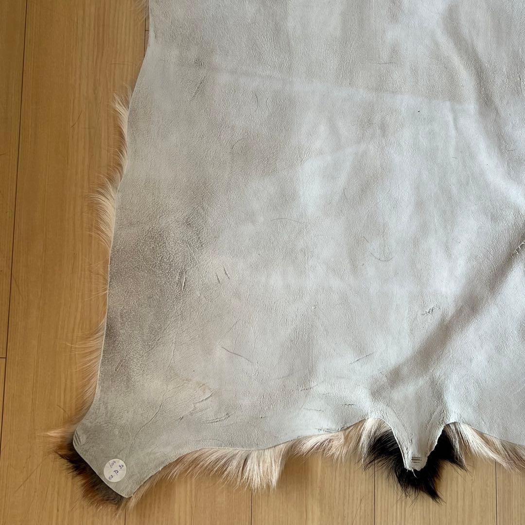 天然山羊毛皮 ヤギ皮 カーペット マット 本革 115*83cm