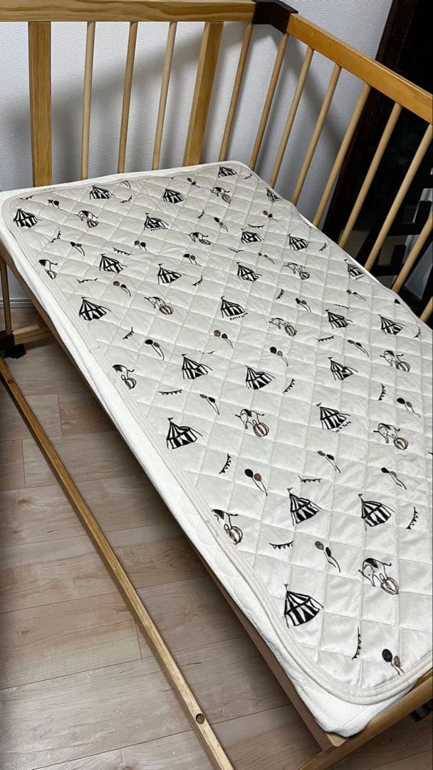 ファルスカ ベッドサイドベッド03 、敷布団、防水マット・マットレス付き