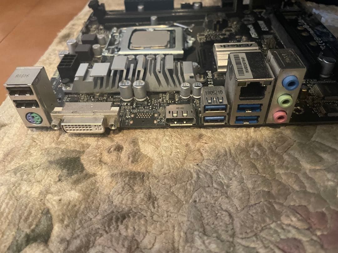 【動作確認済】Intel Core i7-8700 + ASRock B360M