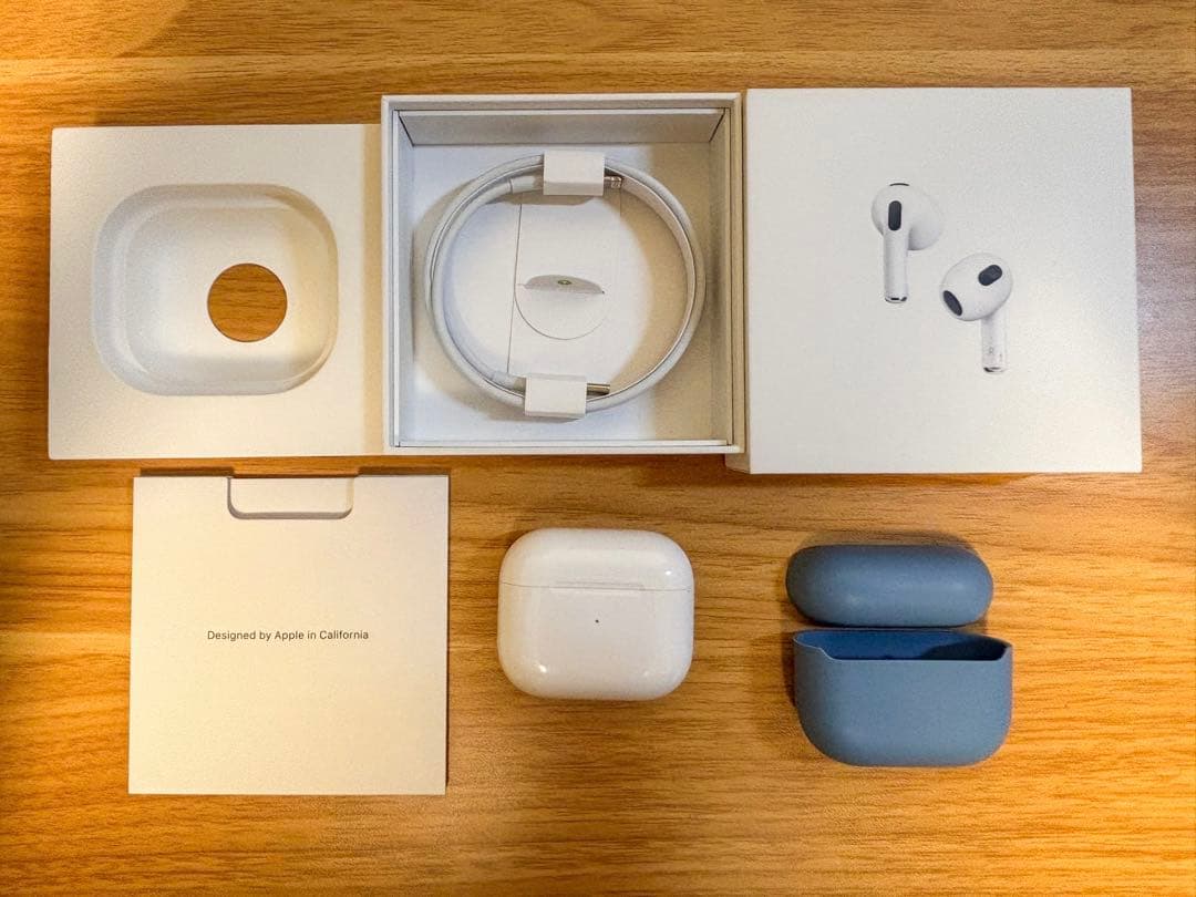 【美品】Apple AirPods 第3世代 A2564 シリコンケース付