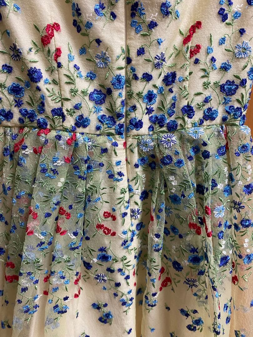 トッカ　tocca 刺繍ドレス120センチ