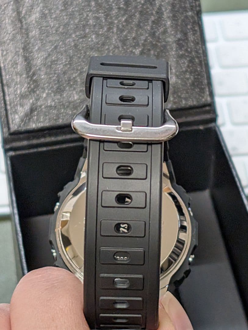 CASIO G-SHOCK DW-5000R-1AJF 新同品