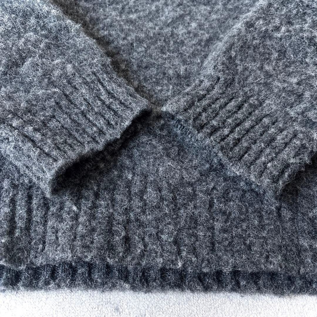 スコットランド製 シェトランドウーレン L縮絨ウール クルーネックニット グレー