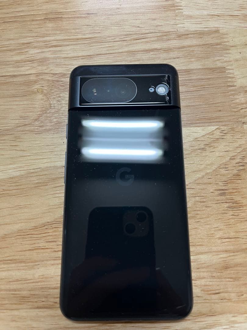 Google Pixel8 SIMフリー 【ライト部分ヒビあり】