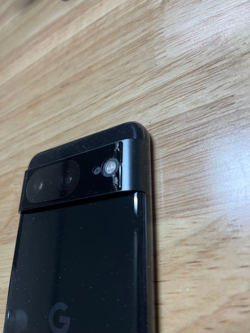 Google Pixel8 SIMフリー 【ライト部分ヒビあり】