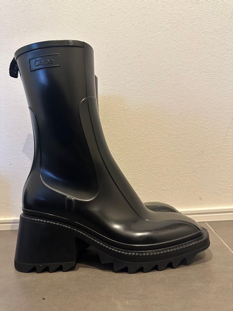 【美品】Chloé bettyレインブーツ 黒 86,900円