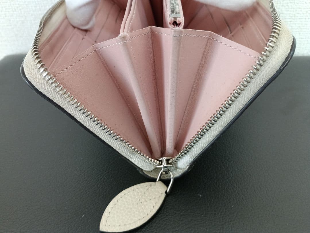 LOUIS VUITTON ルイヴィトン マヒナ ジッピー ガレ