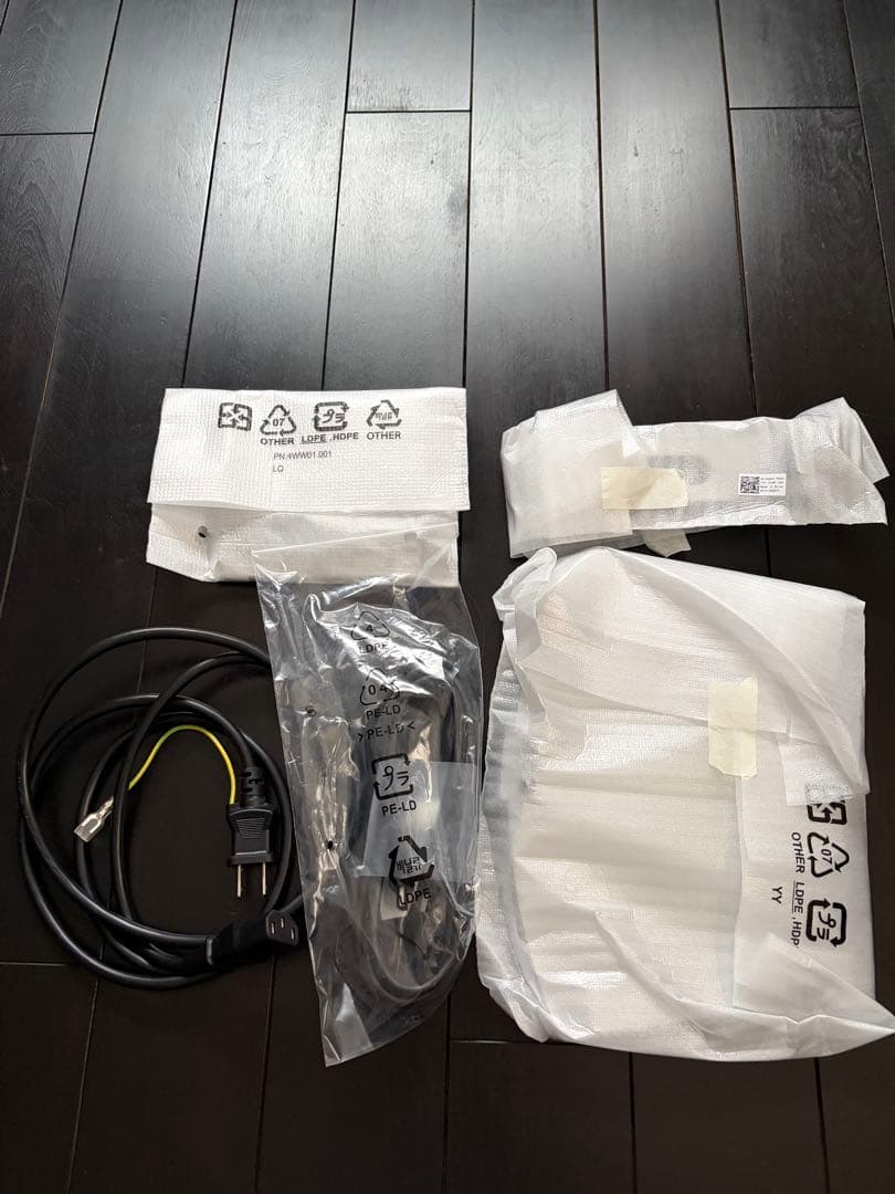 Dell S2721Q 4K 27インチモニター 本体