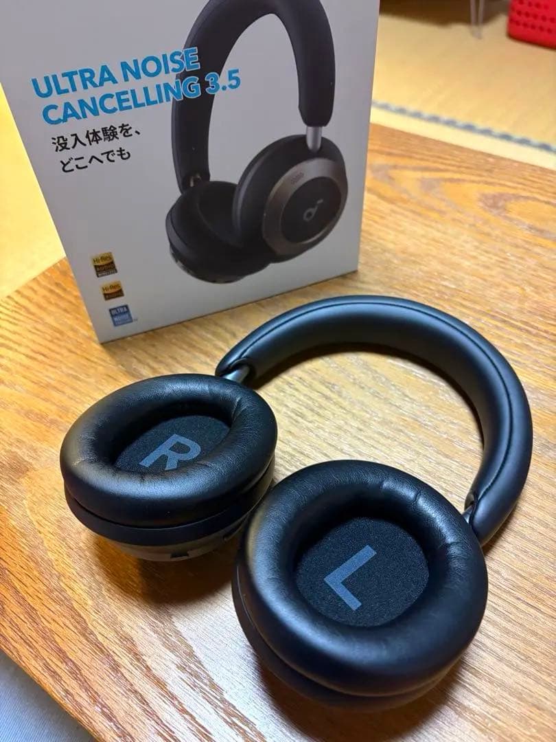 美品 Soundcore Space One Pro ワイヤレスヘッドホン