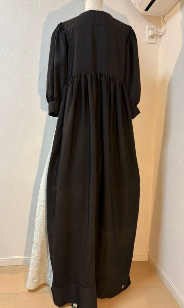 《150cm／LL〜3L》黒留袖リメイクワンピース ― 青藤と紫花の静謐