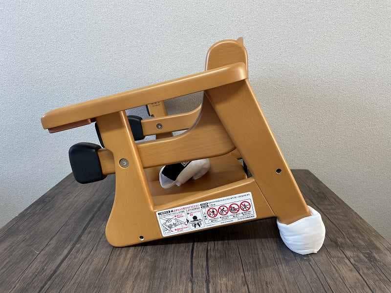 ①【未使用品】コンビ　ブースターシート　BU11　幼児補助イス