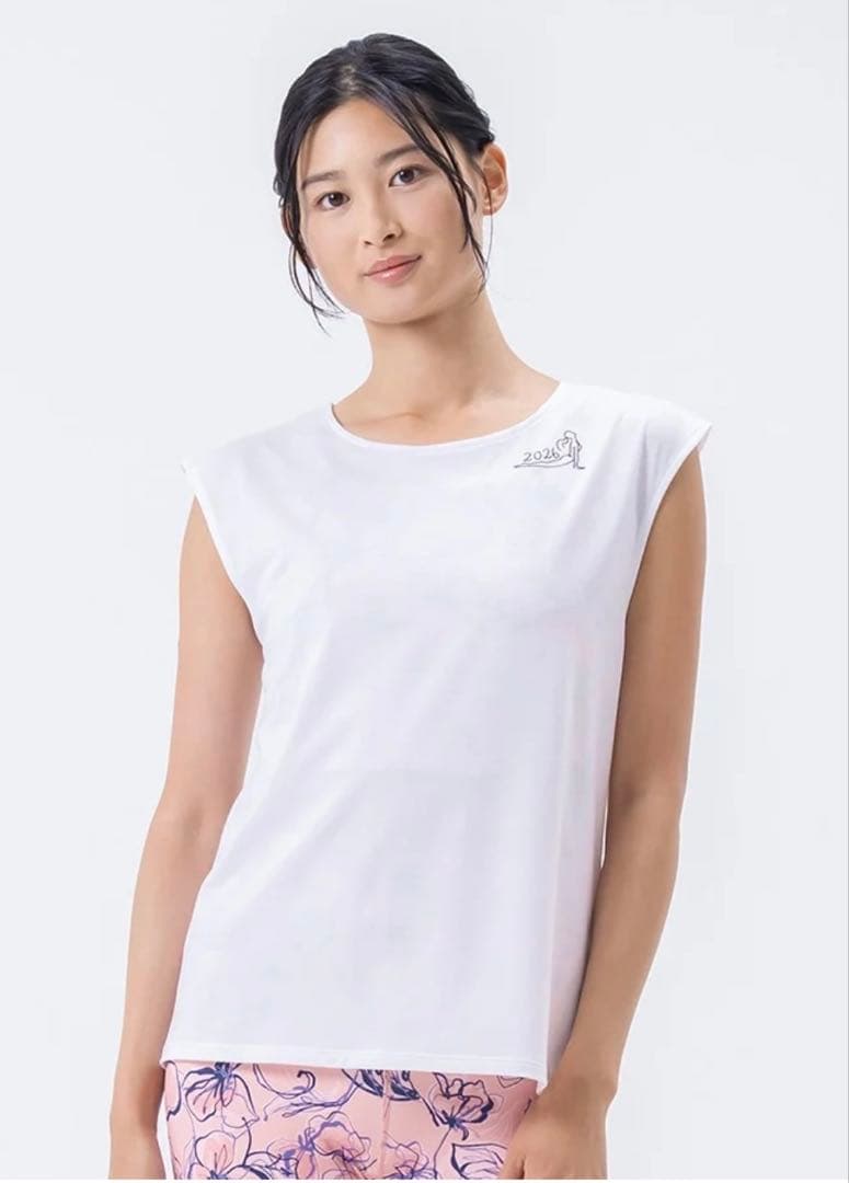 SKALA ヨガウェア3点　ラインフラワー　ブラトップ　レギンス　ティーシャツ