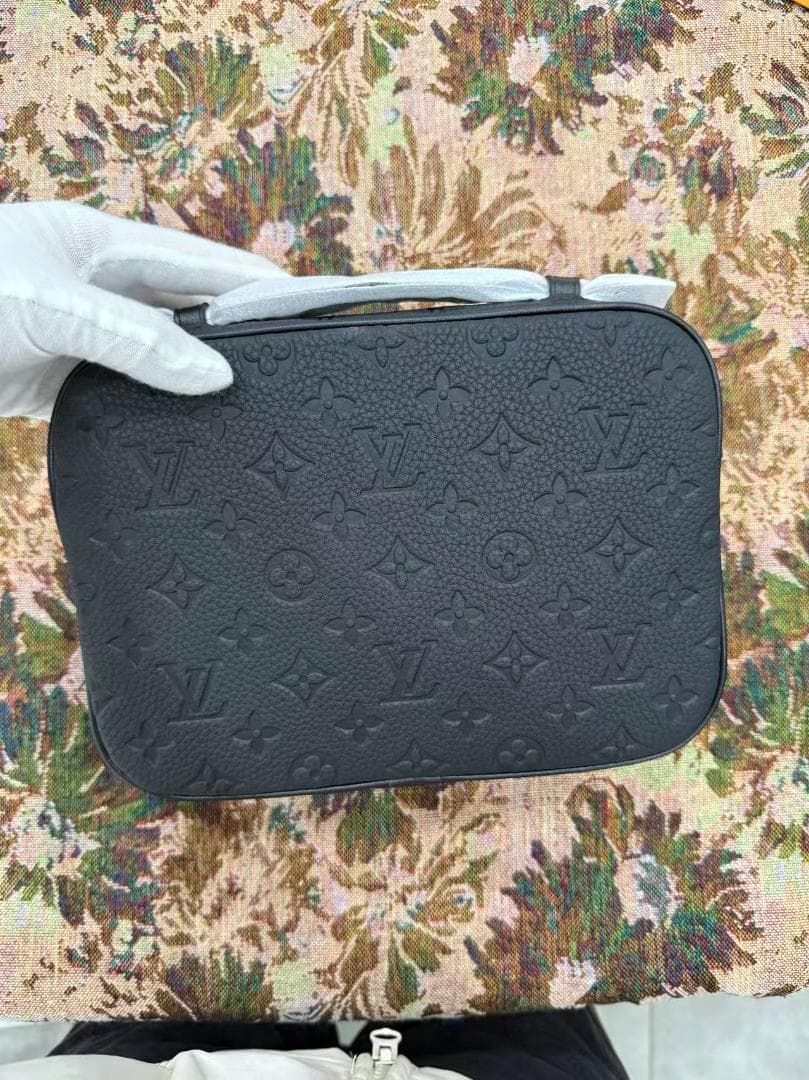 m58489 黒のショルダー、24時間以内発送