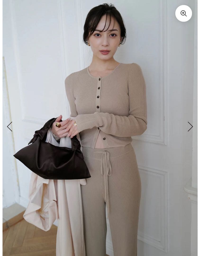 【新品未使用タグ付き】anuans リュクスビスコースニットパンツ ベージュ