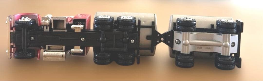 ダイヤペット　アメリカントラックタンクローリー(二台引き) T- 96 ￼