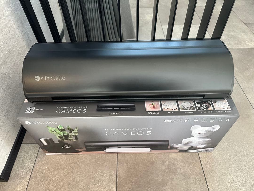 Silhouette CAMEO5 美品 カッティングシートおまけ 元箱あり