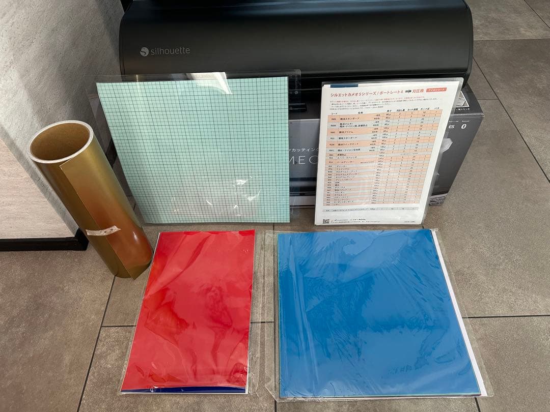 Silhouette CAMEO5 美品 カッティングシートおまけ 元箱あり
