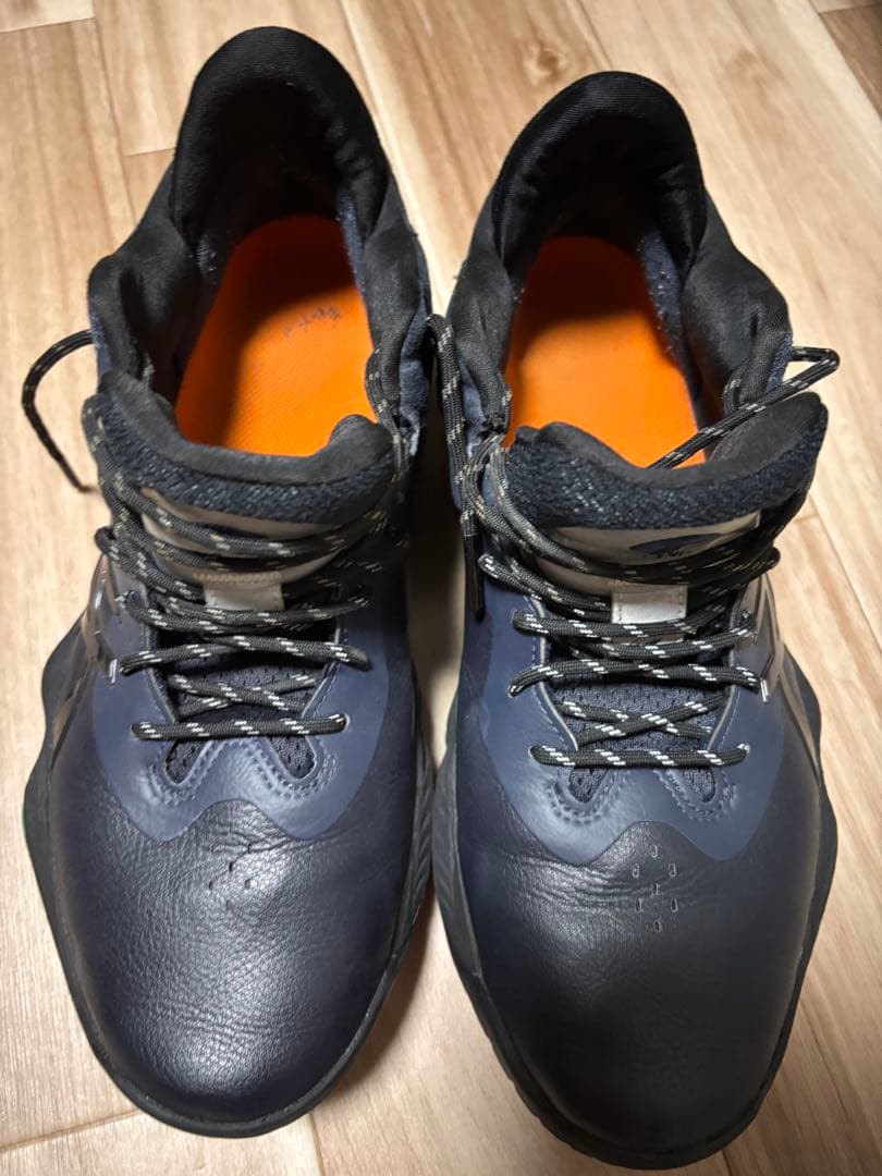 ボーラホリック　アシックス　ノブァサージロー