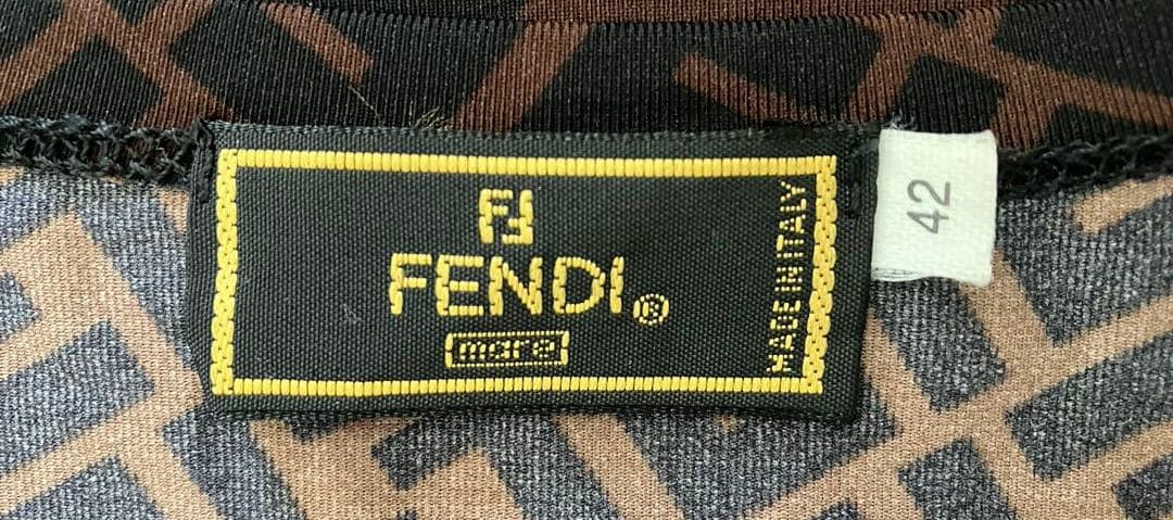 美品【FENDI】42サイズ・茶色・半袖・トップス