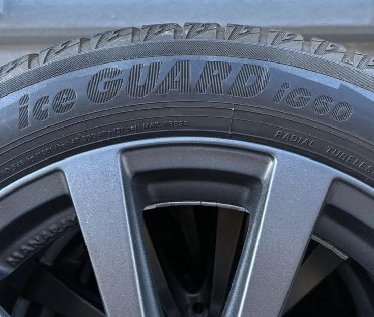 16インチアルミホイール スタッドレスタイヤ 4本セット