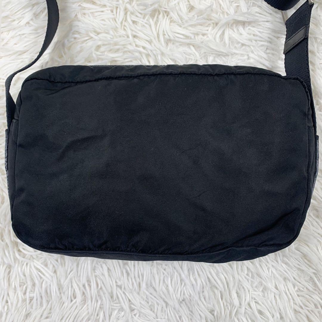 【✨美品✨】プラダ カメラバッグ 三角ロゴ ナイロン レザー ブラック