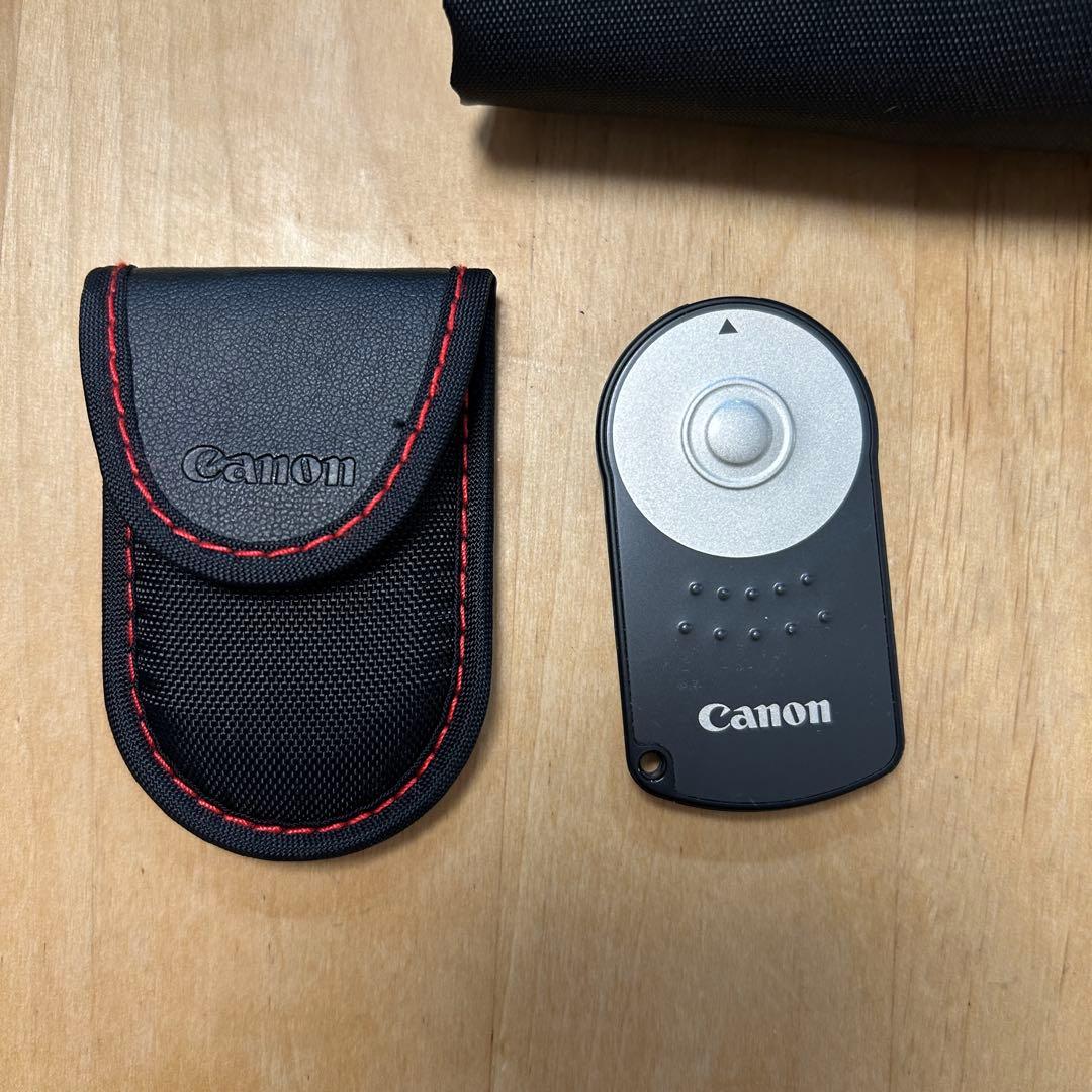 Canon EOS Kiss X7i ダブルズームキット・三脚・リモコン他付属