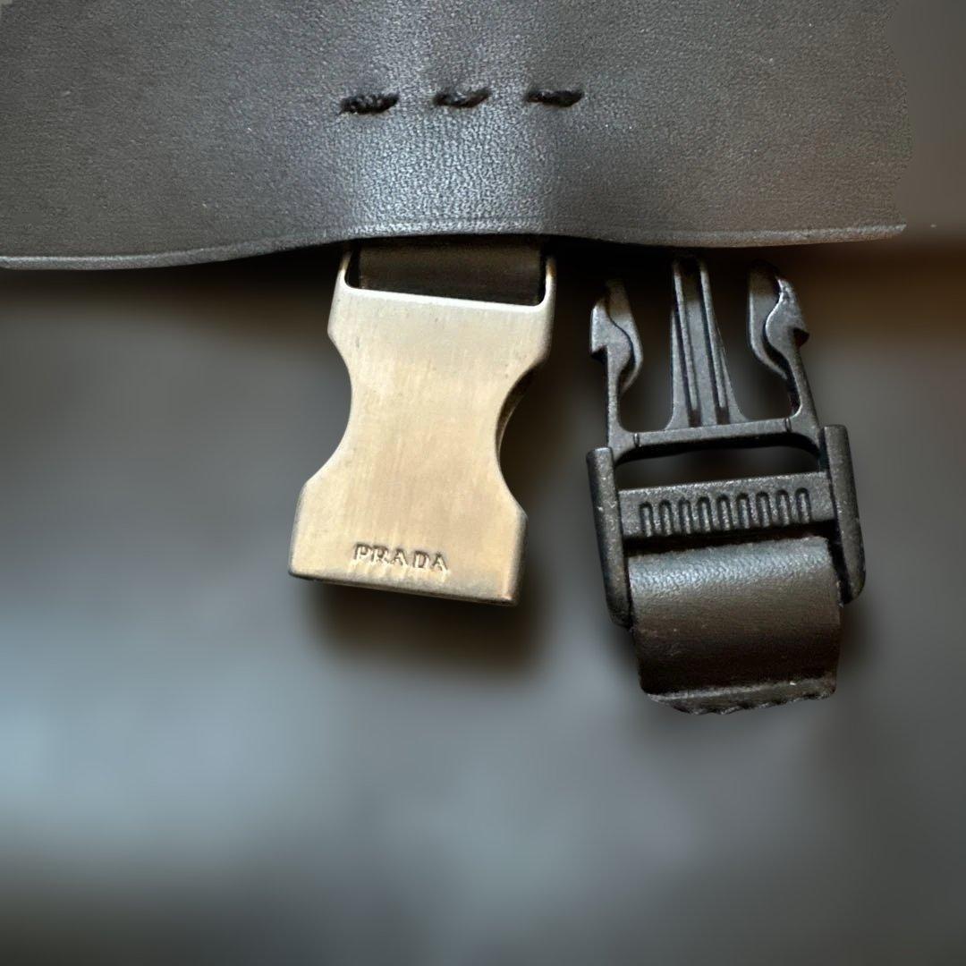 PRADA レザー　メッセンジャーバッグ　アーカイブ