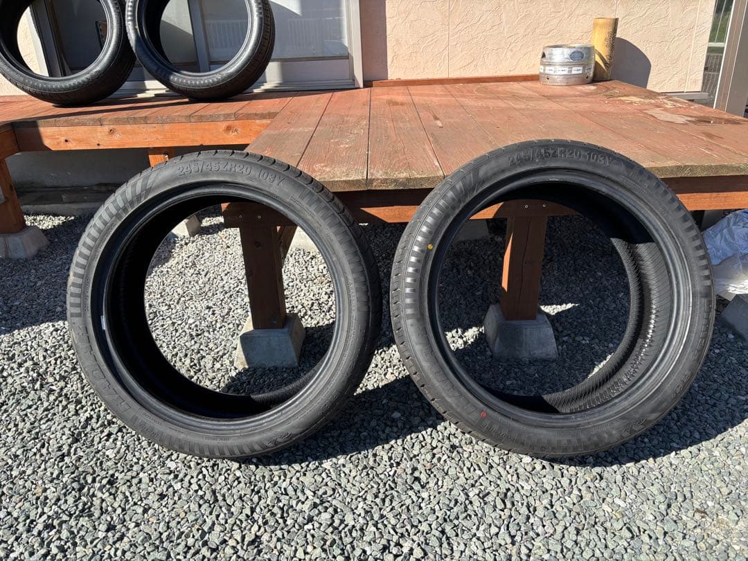 オートウェイで購入　245/45/20 サマータイヤ