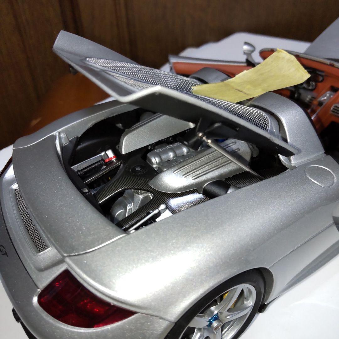 ポルシェ カレラ GT シルバー 1/18 オートアート