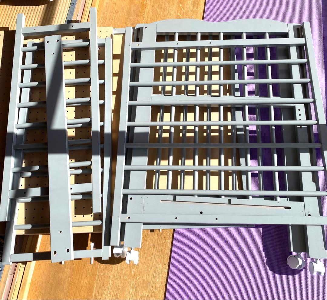 ベビーベッド　日本製　グレー　キンタロー　マットレス2枚付